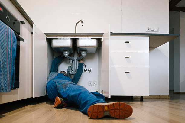 Professional Leak Detection technician working in Columbia City, IN